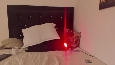 kenia davis online show from November 25, 5:53 am