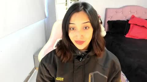 01  online show from December 19, 11:39 am