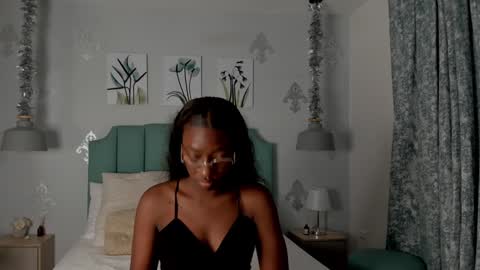 kentha_mitchells online show from January 21, 10:41 am