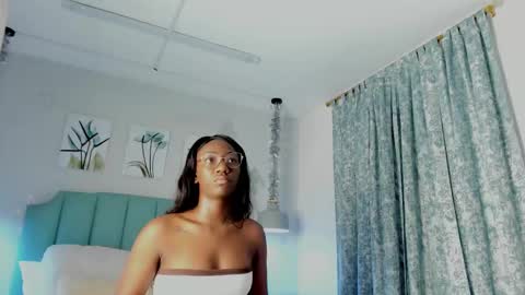 kentha_mitchells online show from February 27, 10:15 am