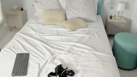 kentha_mitchells online show from January 23, 10:43 am