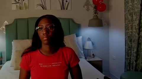 kentha_mitchells online show from February 15, 10:33 am
