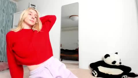 Kenzie online show from December 13, 4:54 am
