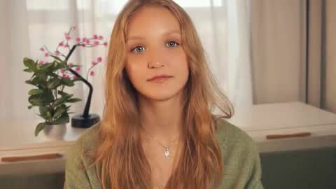 Maia online show from September 20, 8:01 am
