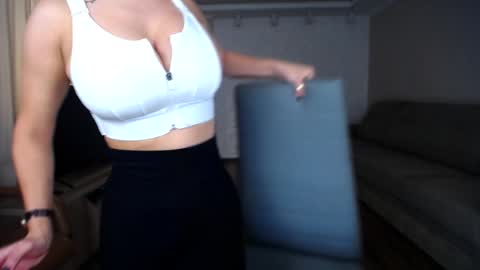 Kerelai online show from October 22, 10:31 am