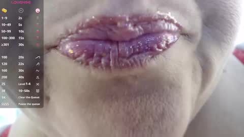 Snapshot of kerly_doll chatting on March 7, 6:54 pm K E R L Y online show from March 7, 6:54 pm