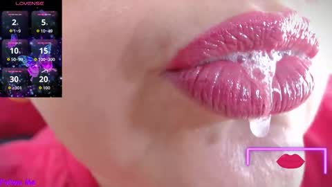 Snapshot of kerly_doll chatting on October 2, 12:54 pm K E R L Y online show from October 2, 12:54 pm