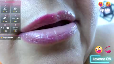 Snapshot of kerly_doll chatting on January 27, 6:41 pm K E R L Y online show from January 27, 6:41 pm