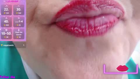 Snapshot of kerly_doll chatting on September 22, 3:32 pm K E R L Y online show from September 22, 3:32 pm