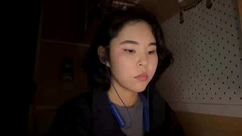 Jenny  online show from April 17, 9:33 am