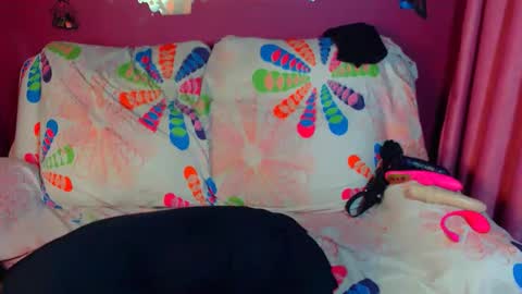 kersxxx online show from February 15, 9:30 am