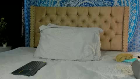 Kery Hillson online show from December 28, 1:28 pm