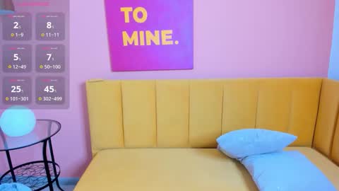 Snapshot of ketrinwhite chatting on October 20, 1:30 am KatrinaKetrin online show from October 20, 1:30 am