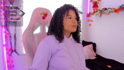 Snapshot of keyla_roberts_ chatting on November 1, 8:13 pm Adhara. Help me reach 100 likes online show from November 1, 8:13 pm