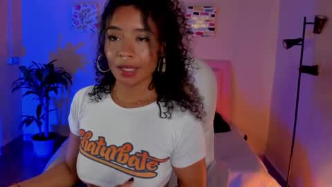 Snapshot of keyla_roberts_ chatting on March 12, 8:09 pm Adhara. Help me reach 100 likes online show from March 12, 8:09 pm