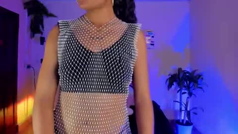 Snapshot of keyla_roberts_ chatting on January 31, 5:09 am Adhara. Help me reach 100 likes online show from January 31, 5:09 am