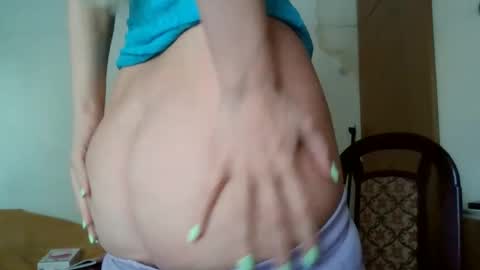 Snapshot of keylala chatting on December 12, 9:51 am Keyla online show from December 12, 9:51 am