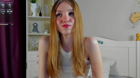 Snapshot of keylalong chatting on January 17, 12:42 pm Hi Im Mary Glad to see you in my room PVT is open online show from January 17, 12:42 pm