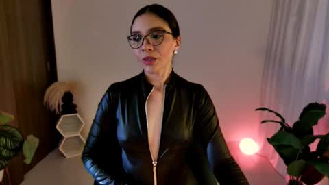Snapshot of keylamiller1 chatting on January 21, 9:46 pm Keyla online show from January 21, 9:46 pm