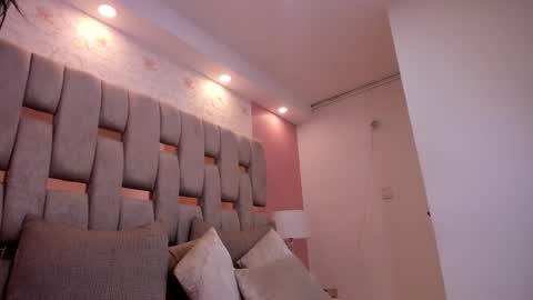 Keyla online show from October 18, 8:10 pm