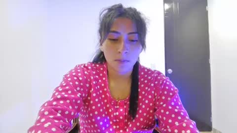 khaleesi_j online show from February 5, 2:51 am