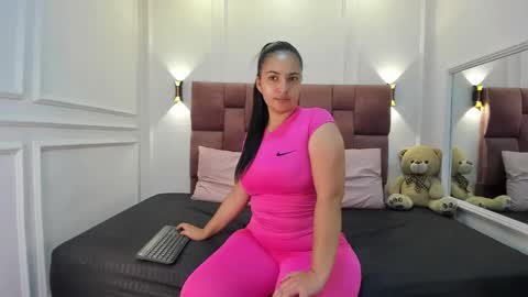 Snapshot of khaterine_hot_1 chatting on March 3, 6:20 pm Kathe Hot online show from March 3, 6:20 pm