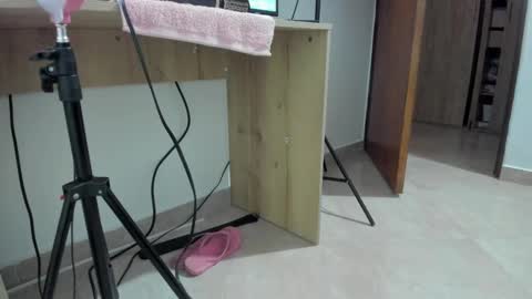 Snapshot of khaterine_hot_1 chatting on December 5, 1:25 am Kathe Hot online show from December 5, 1:25 am
