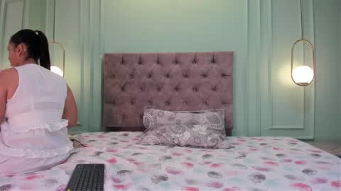 Snapshot of khaterine_hot_1 chatting on February 22, 8:26 pm Kathe Hot online show from February 22, 8:26 pm