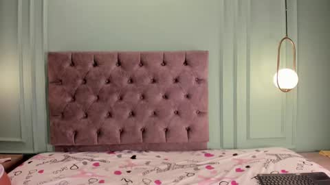 Snapshot of khaterine_hot_1 chatting on December 22, 3:11 am Kathe Hot online show from December 22, 3:11 am