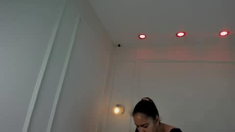 Snapshot of khaterine_hot_1 chatting on December 15, 10:37 pm Kathe Hot online show from December 15, 10:37 pm