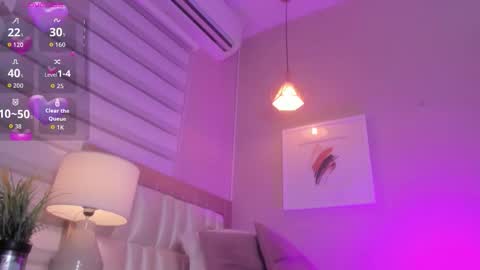 Snapshot of khloe_sweeet chatting on October 27, 11:39 am khloe_sweeet online show from October 27, 11:39 am