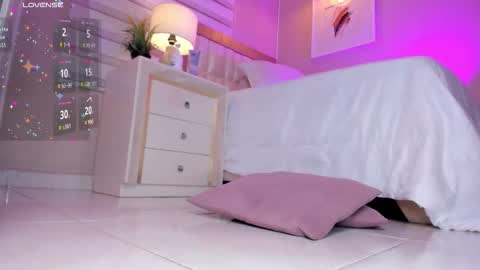 Snapshot of khloe_sweeet chatting on October 16, 11:57 am khloe_sweeet online show from October 16, 11:57 am