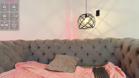 Snapshot of khloejohnson chatting on September 24, 7:02 pm khloejohnson online show from September 24, 7:02 pm