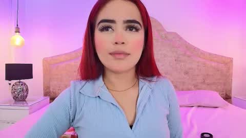 Snapshot of khloejohnson chatting on October 3, 8:47 pm khloejohnson online show from October 3, 8:47 pm