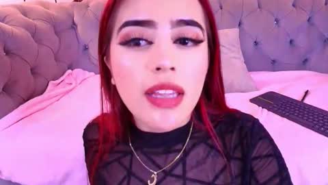 Snapshot of khloejohnson chatting on October 4, 9:30 pm khloejohnson online show from October 4, 9:30 pm