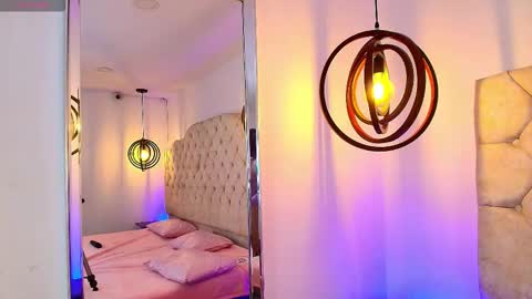 Snapshot of khloejohnson chatting on September 19, 9:03 pm khloejohnson online show from September 19, 9:03 pm