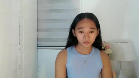 Snapshot of kiara_bedisa143 chatting on December 26, 2:33 am i love angel online show from December 26, 2:33 am