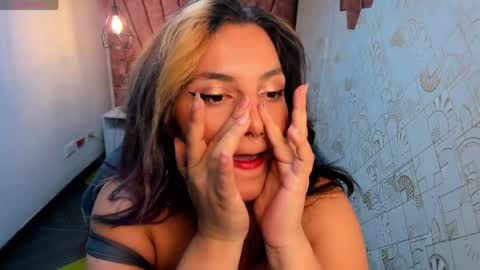 kiara Cruz online show from March 27, 9:37 pm