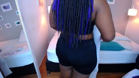 Snapshot of kiara_evanss chatting on January 31, 8:12 pm Kiara online show from January 31, 8:12 pm