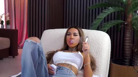 kiara_moreno online show from October 10, 10:20 am