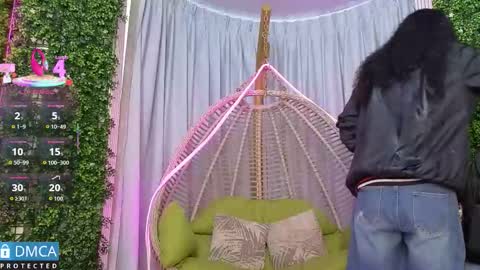 Kiara Zahiri online show from October 3, 11:26 am