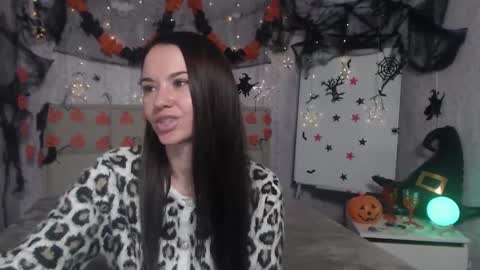 Snapshot of kiaracriegs chatting on October 25, 5:42 pm Kara online show from October 25, 5:42 pm