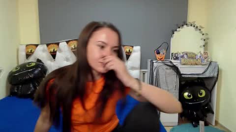 Snapshot of kiaracriegs chatting on October 17, 6:55 pm Kara online show from October 17, 6:55 pm