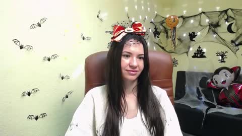 Snapshot of kiaracriegs chatting on October 30, 7:15 pm Kara online show from October 30, 7:15 pm