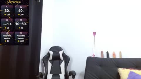 Snapshot of kiararider chatting on October 8, 7:07 pm KiaraRider online show from October 8, 7:07 pm