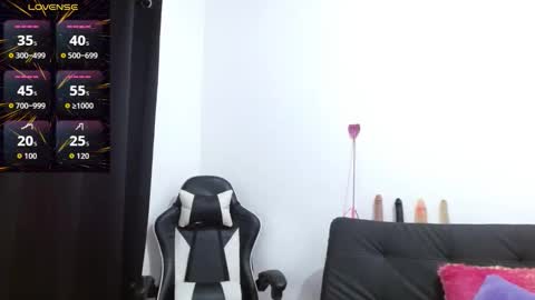 Snapshot of kiararider chatting on October 27, 5:08 pm KiaraRider online show from October 27, 5:08 pm