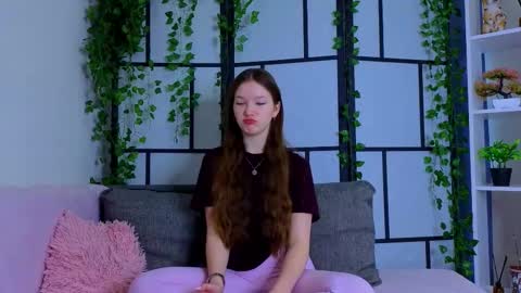 Melvi online show from February 12, 8:38 am