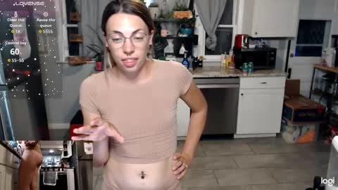 Snapshot of kierbearkisses chatting on September 10, 4:34 am Kiersten online show from September 10, 4:34 am