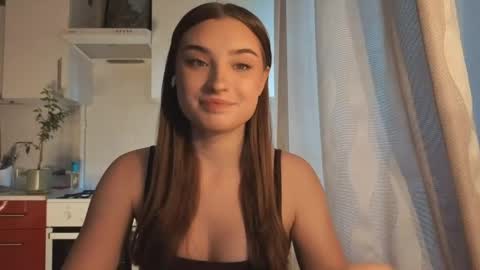 Ola my name is Lissa  Lets hit 10 Thumbs Up together   online show from June 5, 2:34 pm