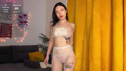 kiira_nighty online show from October 14, 7:44 am